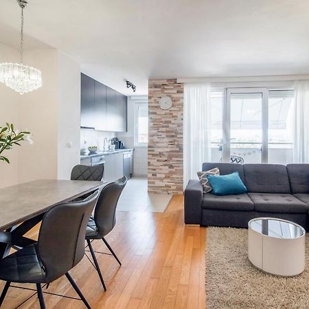 Apartment Montesa Zadar With Free Parking And Balcony Buitenkant foto