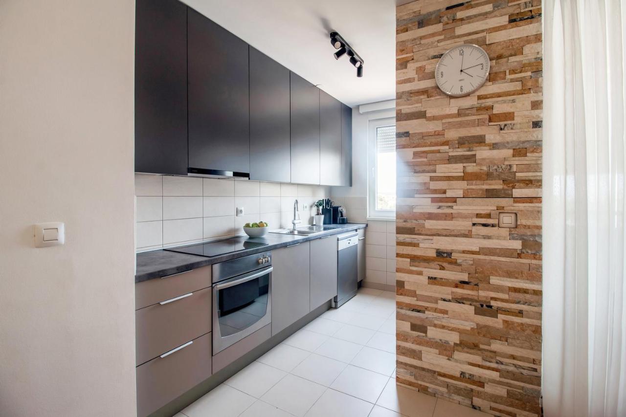 Apartment Montesa Zadar With Free Parking And Balcony Buitenkant foto