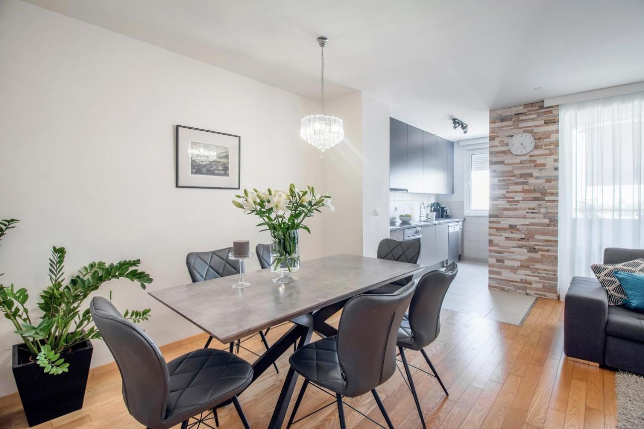 Apartment Montesa Zadar With Free Parking And Balcony Buitenkant foto