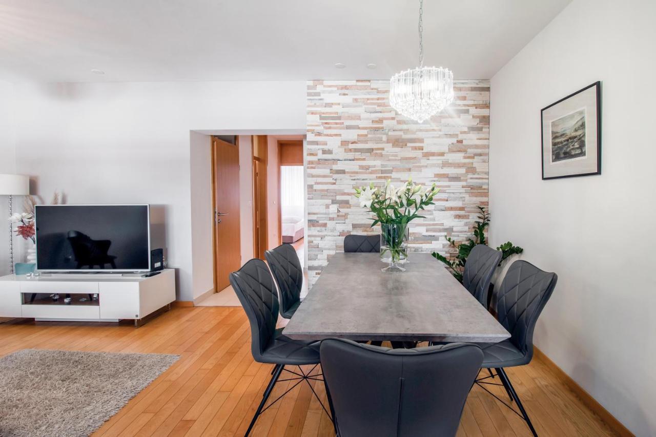 Apartment Montesa Zadar With Free Parking And Balcony Buitenkant foto