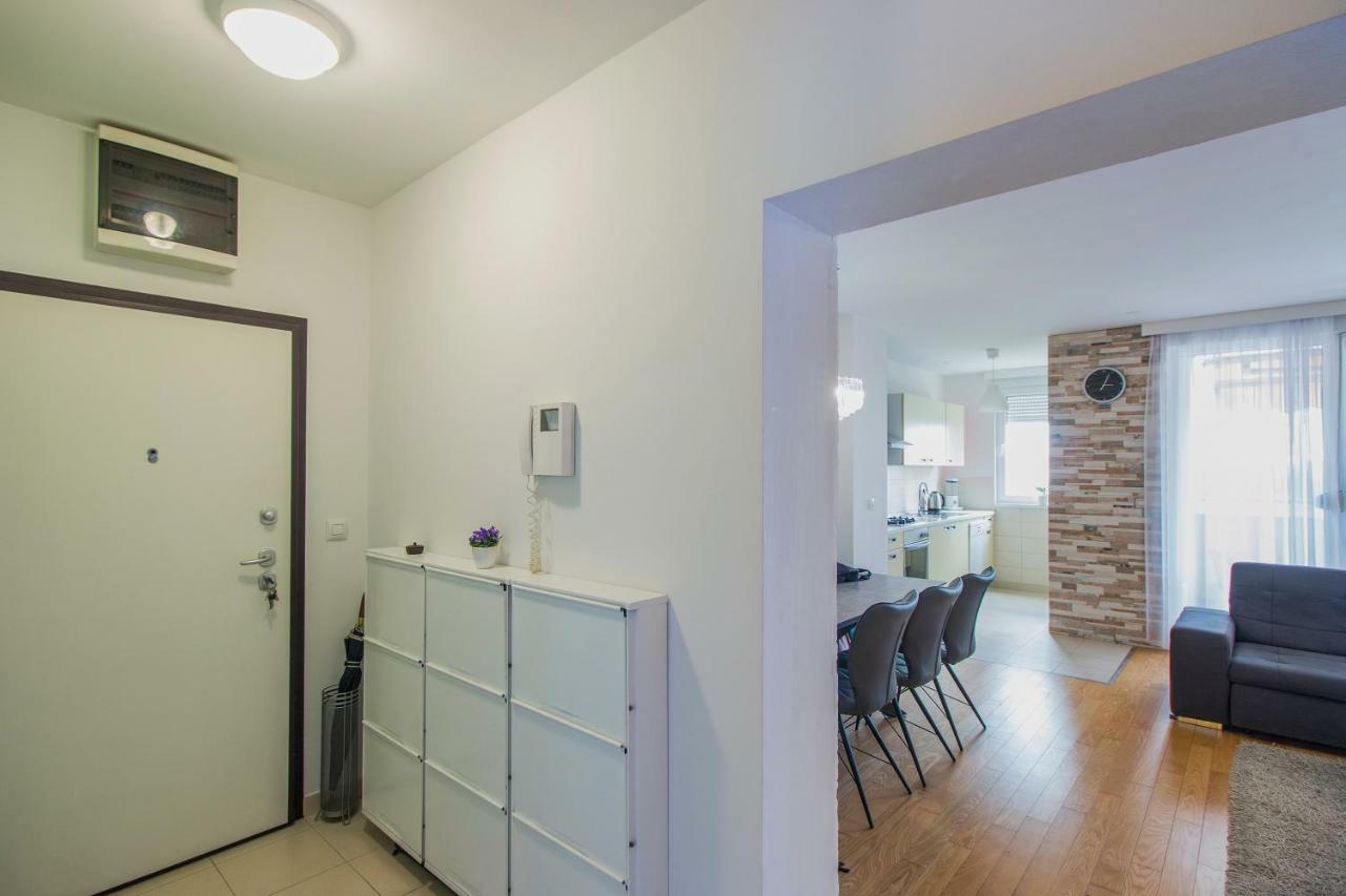 Apartment Montesa Zadar With Free Parking And Balcony Buitenkant foto