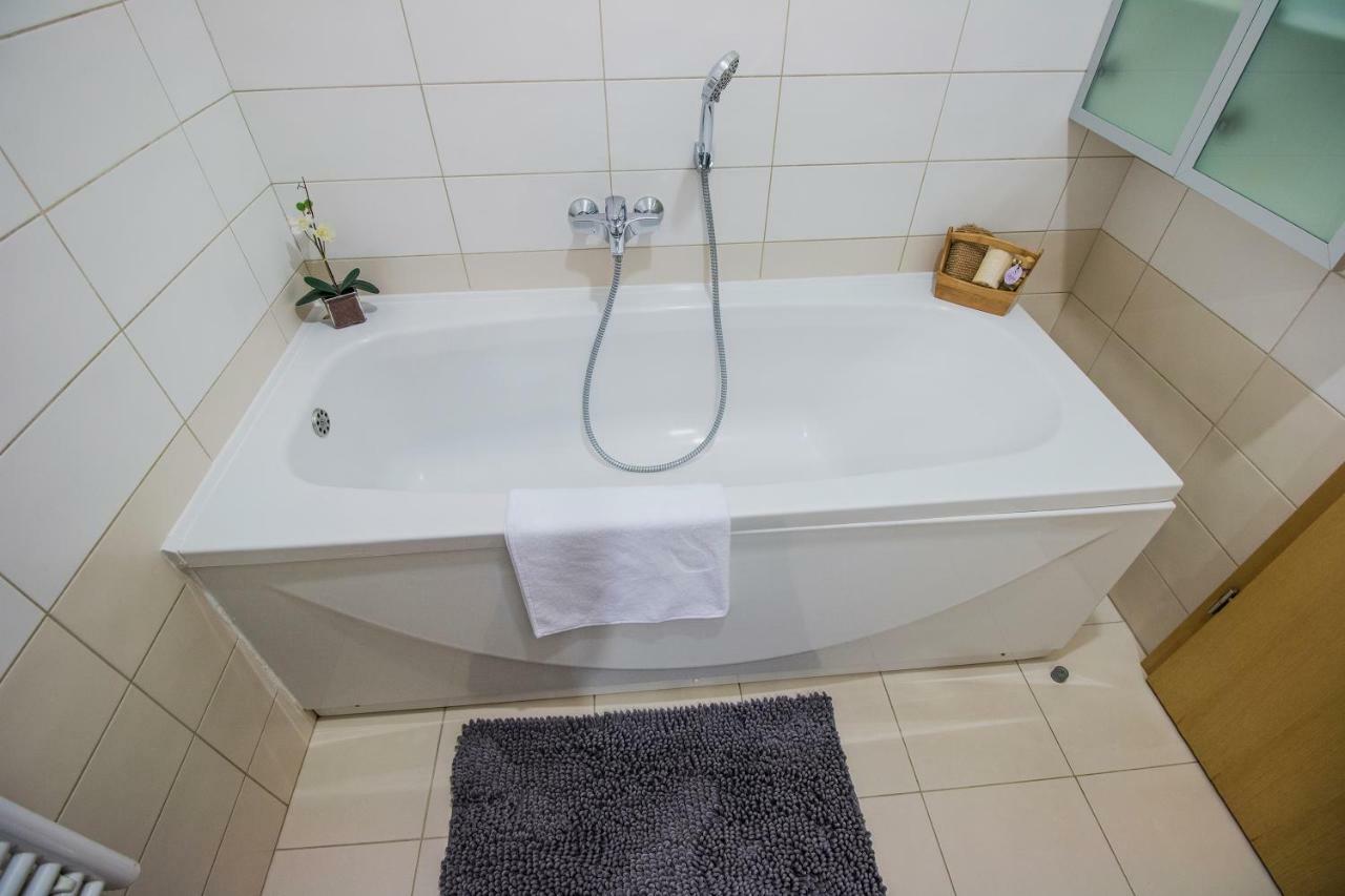 Apartment Montesa Zadar With Free Parking And Balcony Buitenkant foto